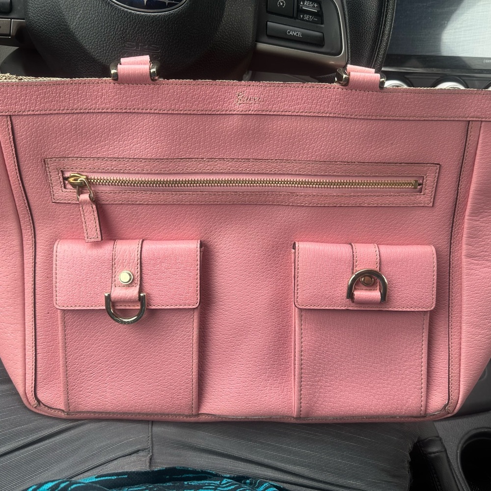 Gucci Pink Shoulder Bag with Gold-Tone Hardware